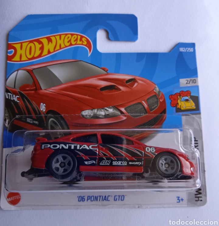 Auto in scala Hot Wheels: HOT WHEELS 2022 '06 PONTIAC GTO ROJO. 1/64 HW DRAG STRIP 2022.
