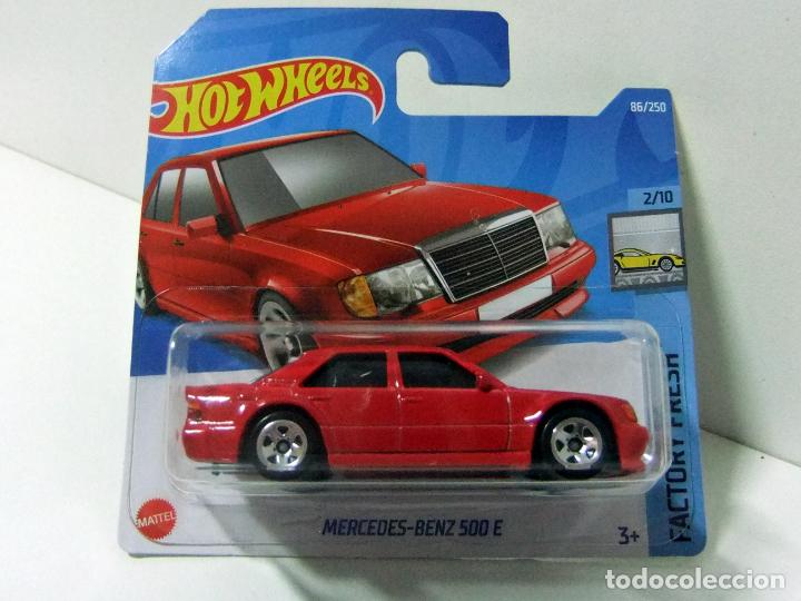 Auto in scala Hot Wheels: MERCEDES-BENZ 500 E - HOT WHEELS MATTEL FACTORY FRESH 2/10 2022 COCHE 1:64 CAR 500E BERLINA ROJO RED