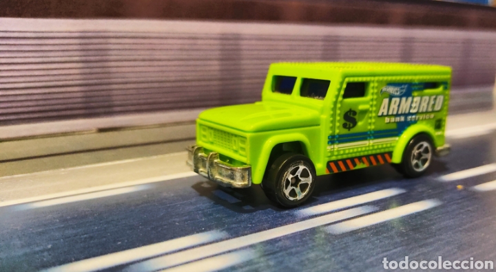 Model cars Hot Wheels: Hot Wheels - Amored Bank Service