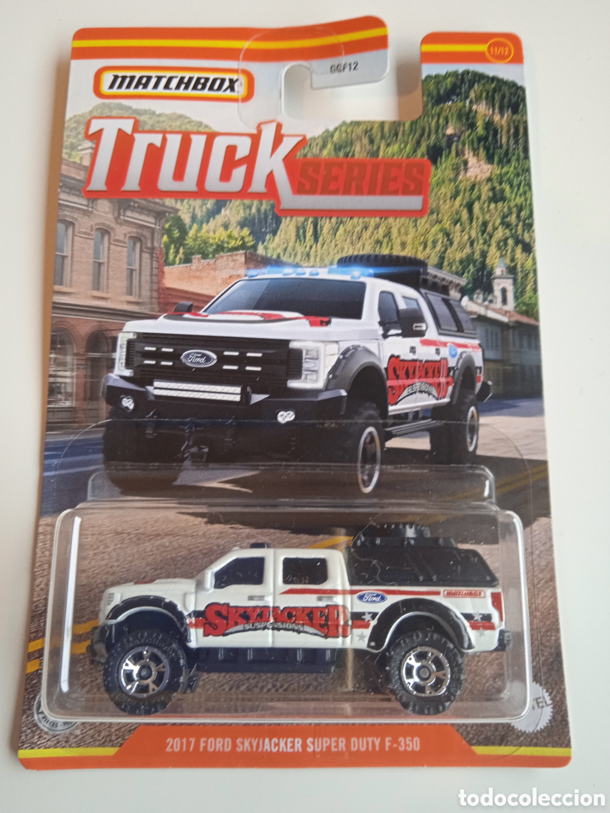 Voitures miniatures Hot Wheels: MATCHBOX FORD SKYJACKER SUPER DUTY F-350. HOT WHEELS 1/64 MATCHBOX TRUCK.