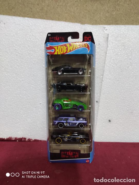 Auto in scala Hot Wheels: BATMAN HOT WHEELS PACK 5 COCHES DIFERENTES EN BLISTER