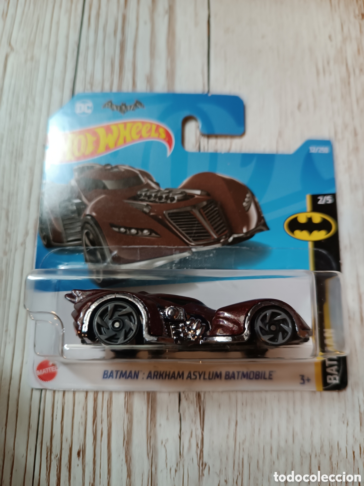 Voitures miniatures Hot Wheels: HOT WHEELS BATMAN: ARKHAM ASYLUM BATMOBILE GRANATE. COCHE COLECCION 1/64 BATMAN 2022.