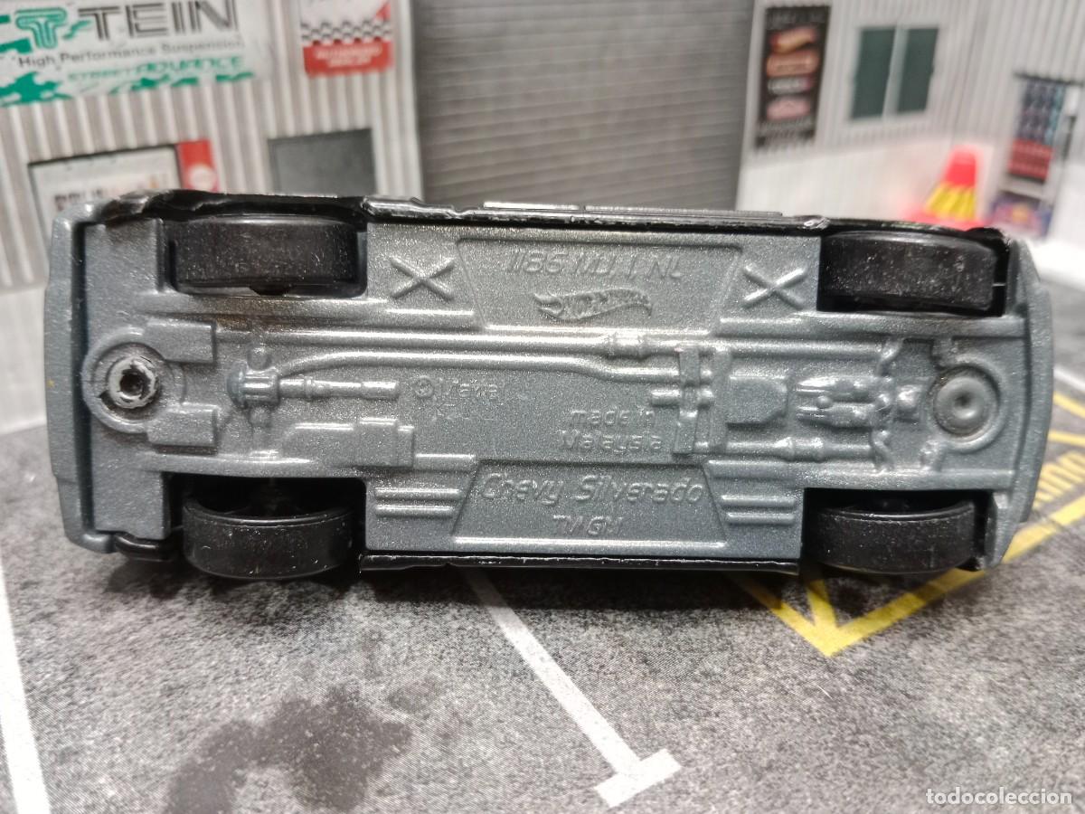 Coches a escala Hot Wheels: Chevy Silverado Hot Wheels 2017 Mattel - Foto 3