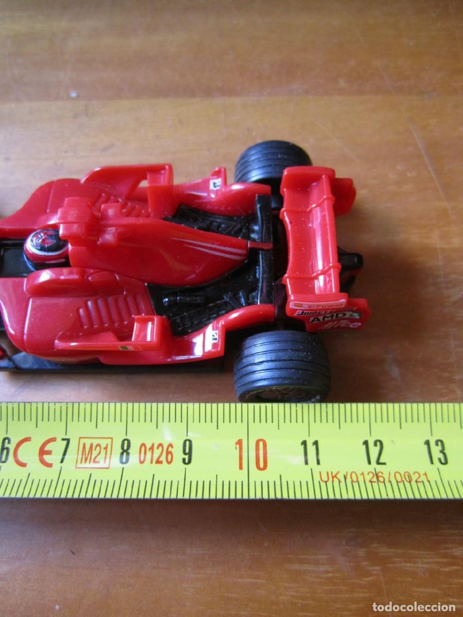 Coches a escala Hot Wheels: Ferrari F2008 Shell V-Power Hot Wheels (Pullback) - Foto 10