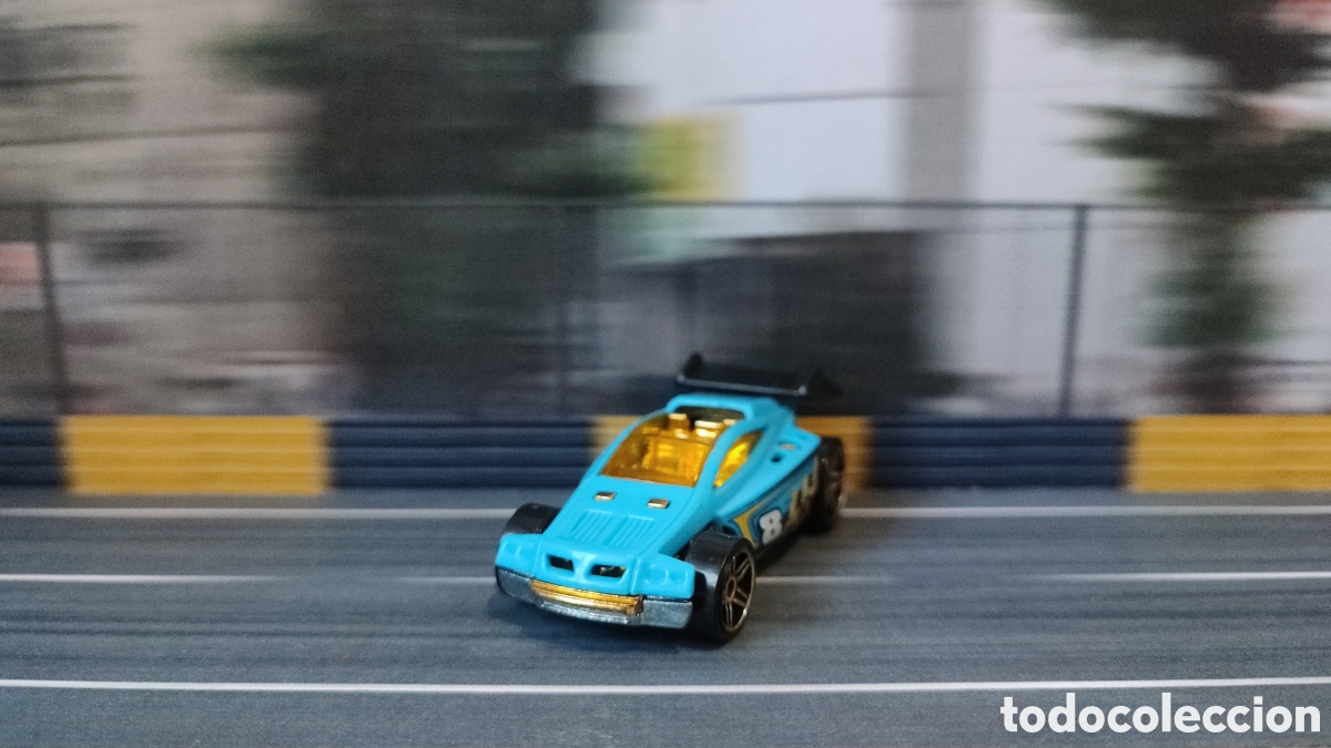 Carros em escala Hot Wheels: HOT WHEELS - Spectyte