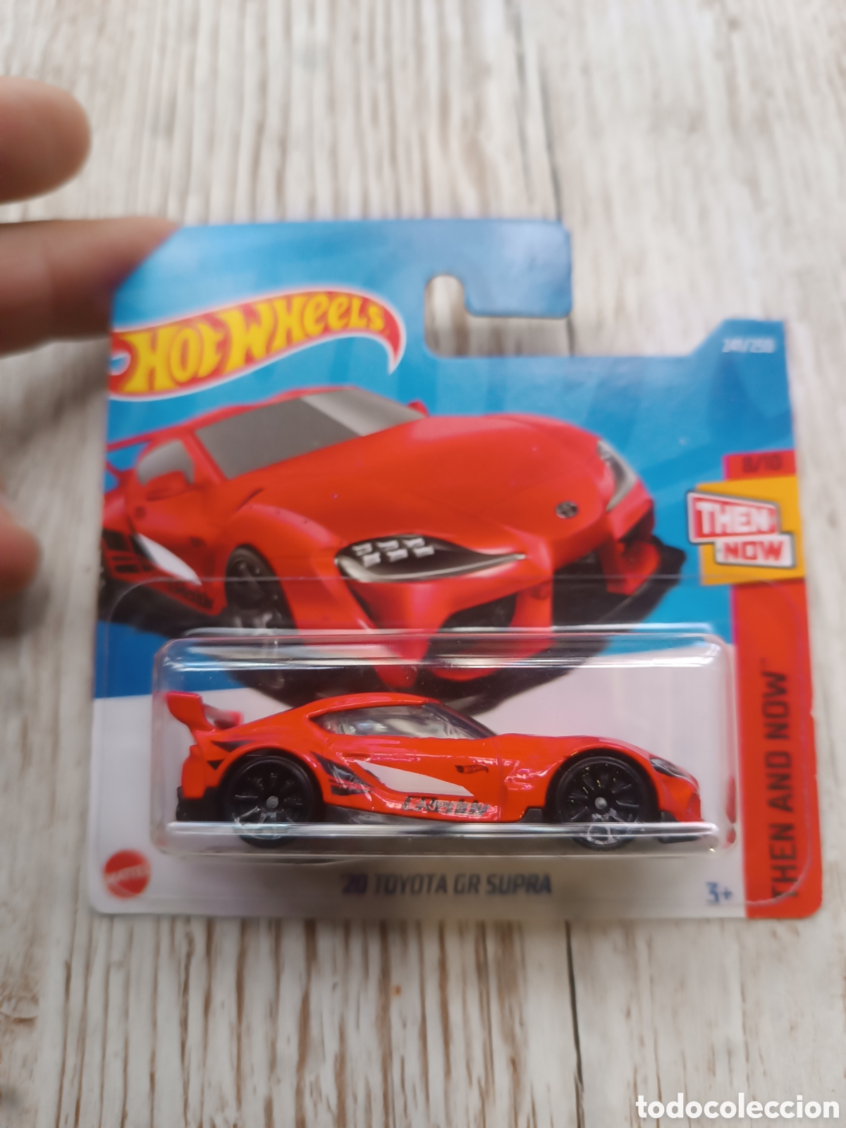 Carros em escala Hot Wheels: HOT WHEELS '20 TOYOTA GR SUPRA ROJO. COCHE COLECCION 1/64 THEN AND NOW 2022.
