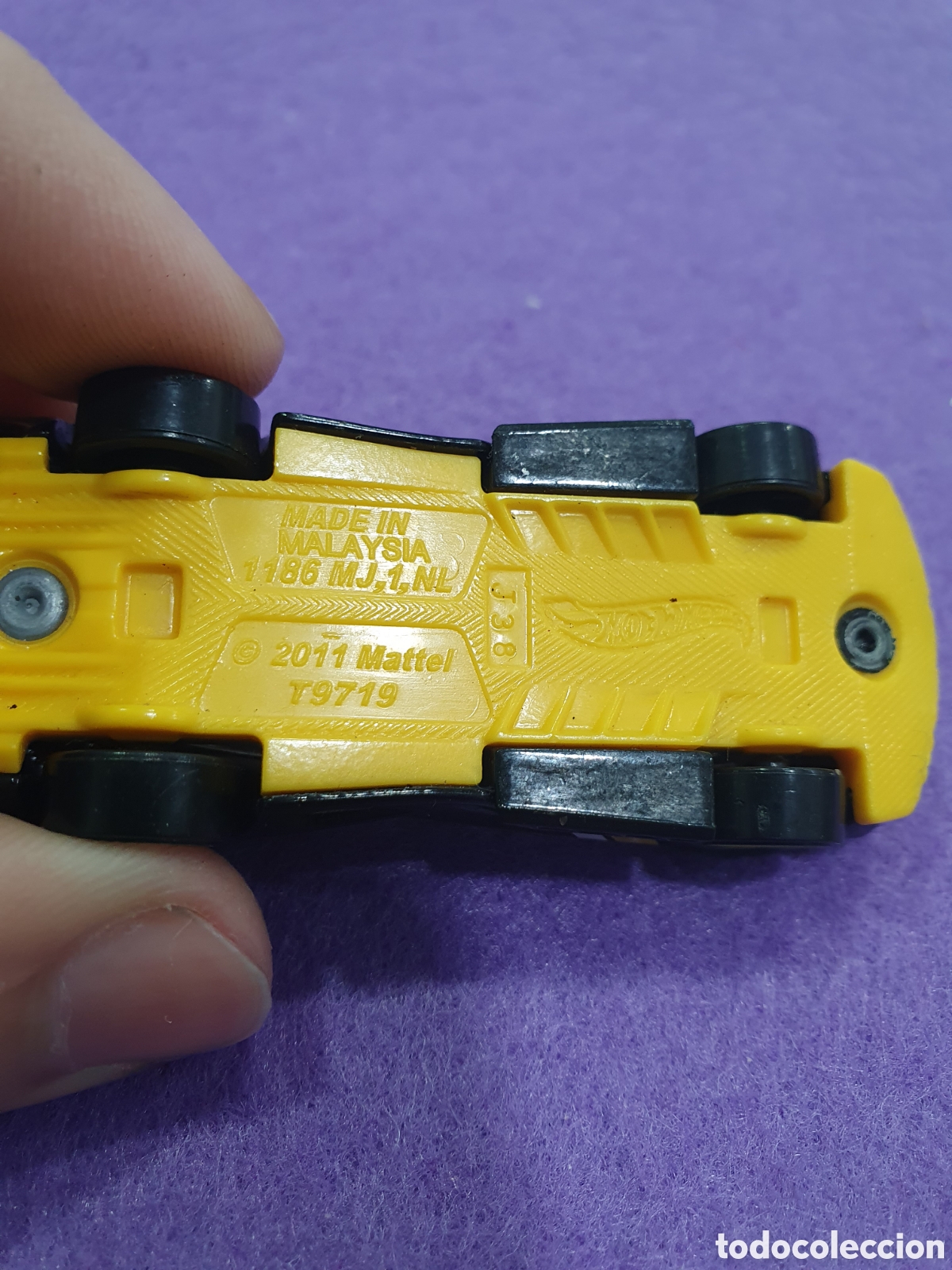 Coches a escala Hot Wheels: Hot Wheels. Mattel 2011. (L31) - Foto 3