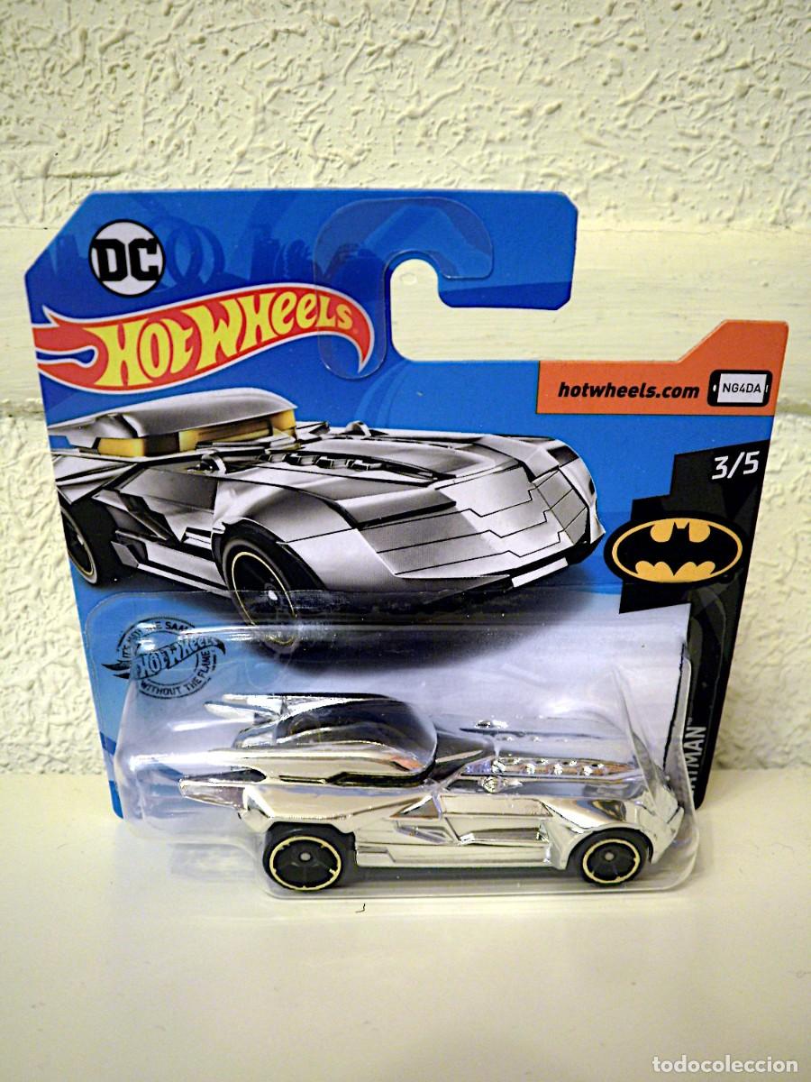 Coches a escala Hot Wheels: Hot Wheels Batman: Batmobile plateado - Foto 1