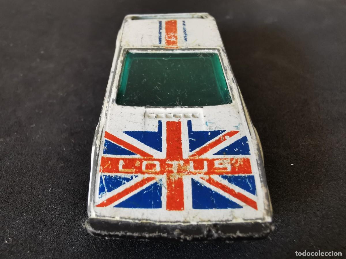 Coches a escala Hot Wheels: Royal Flash Hot Wheels 1/64 - Foto 2