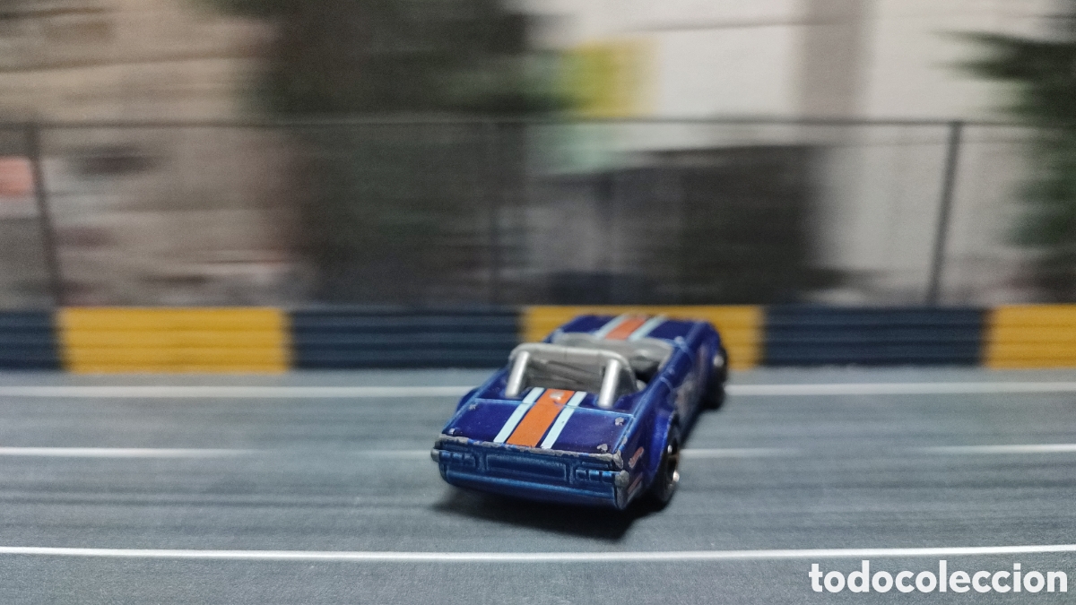 Coches a escala Hot Wheels: HOT WHEELS - Triumph Tr6 - Foto 2