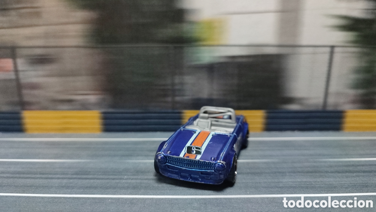 Coches a escala Hot Wheels: HOT WHEELS - Triumph Tr6 - Foto 1