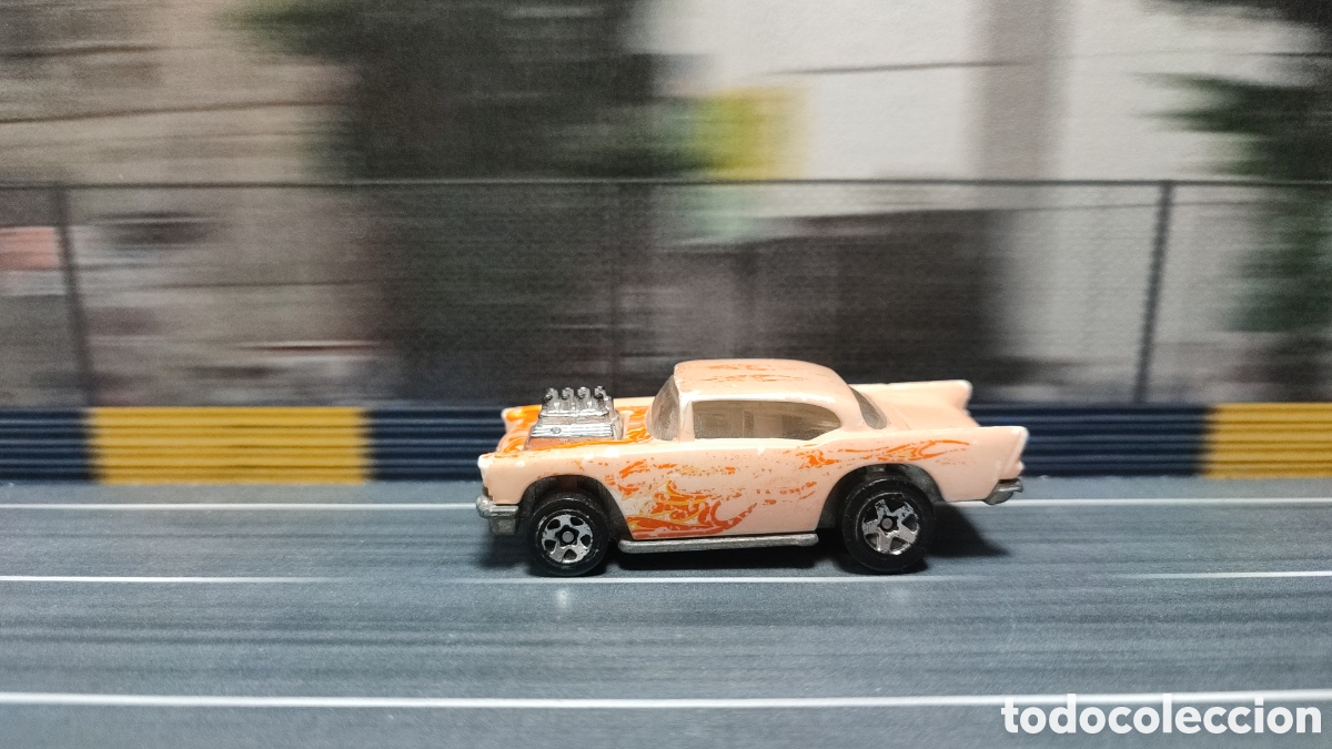 Coches a escala Hot Wheels: HOT WHEELS - 1957 Chevy - Foto 3