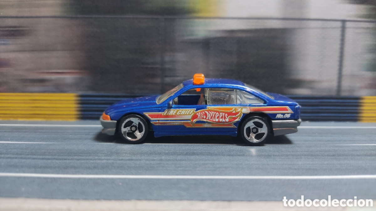 Coches a escala Hot Wheels: HOT WHEELS - Fire Chief - Foto 3