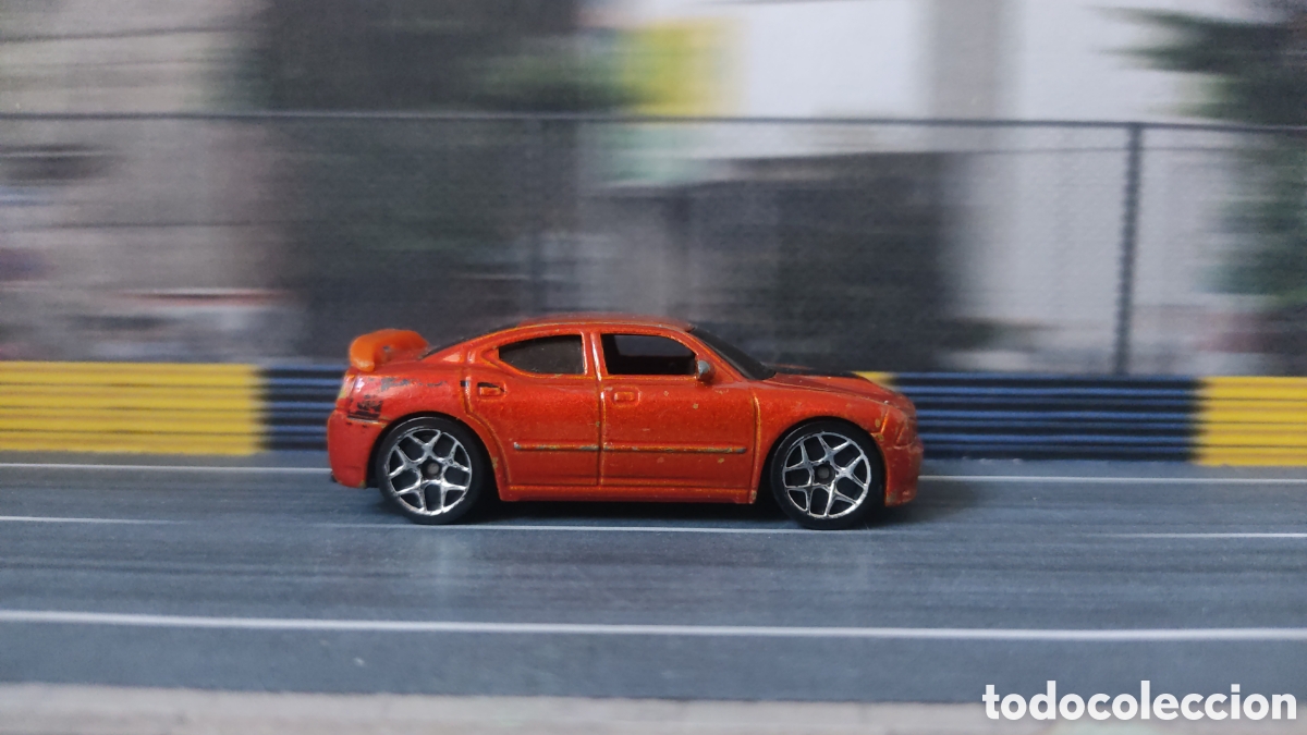 Coches a escala Hot Wheels: HOT WHEELS - Dodge Charger SRT8 - Foto 4