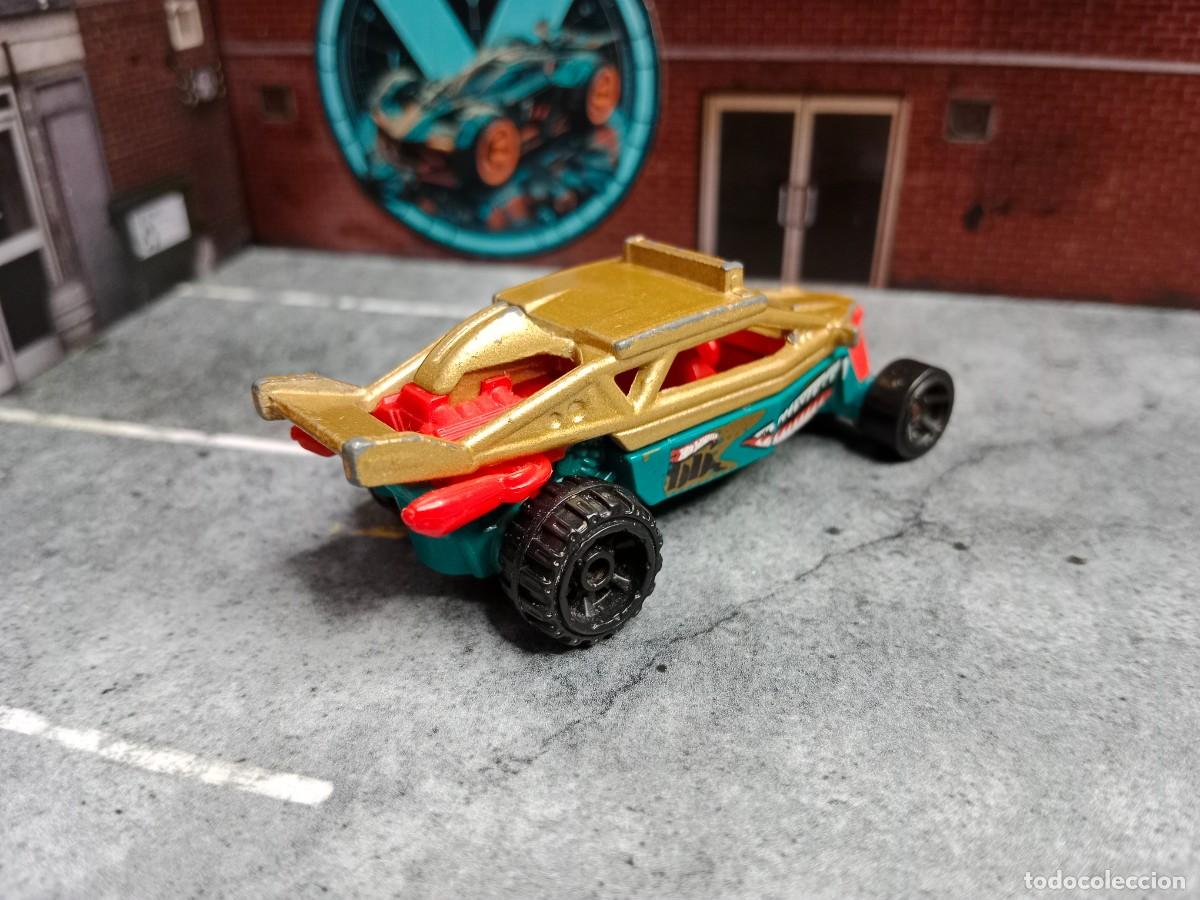 Coches a escala Hot Wheels: Dune It Up Hot Wheels 2017 Daredevils Mattel - Foto 2