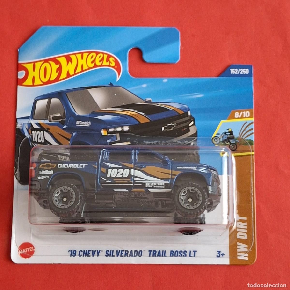 Hot Wheels HW Dirt 2025 - Chevrolet Silverado Trail Boss LT 1/64 - Neuf, édition 2025