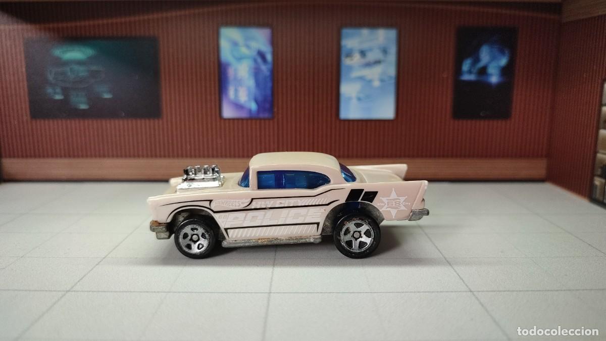 Coches a escala Hot Wheels: HOT WHEELS - 57 Chevy - Foto 3