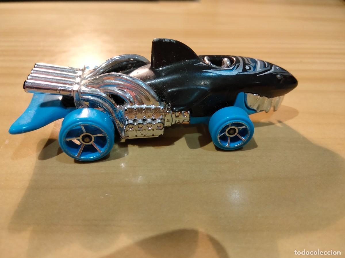 Coches a escala Hot Wheels: HOT WHEELS SHARKUISER - Foto 2