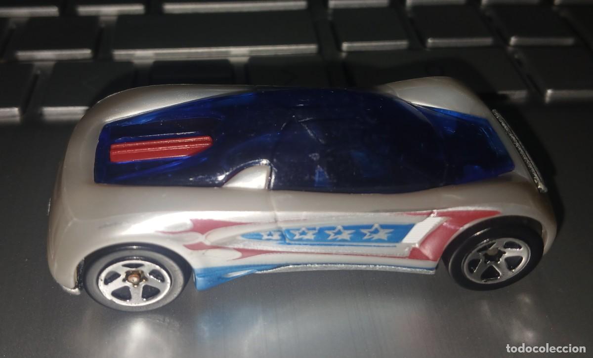 Coches a escala Hot Wheels: Hot Wheels Nitrium 2009 blanco azul y rojo - Foto 3