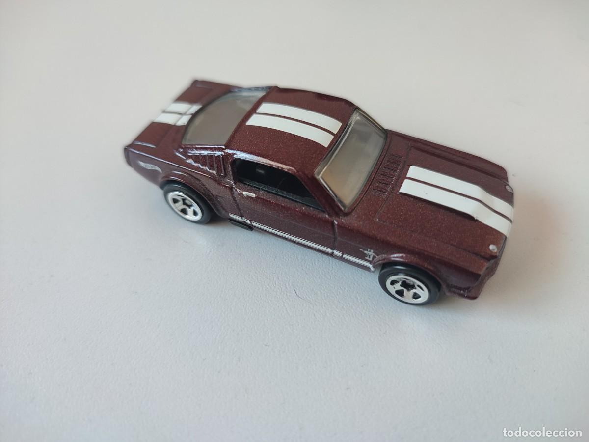 Coches a escala Hot Wheels: Hot wheels Mustang Fastback - Foto 2