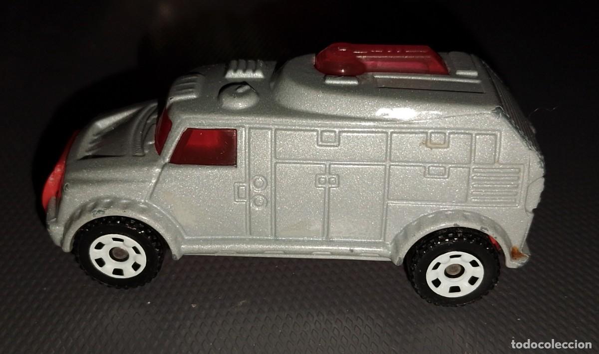 Coches a escala Hot Wheels: Matchbox Mobile command para burger king gris - Foto 6