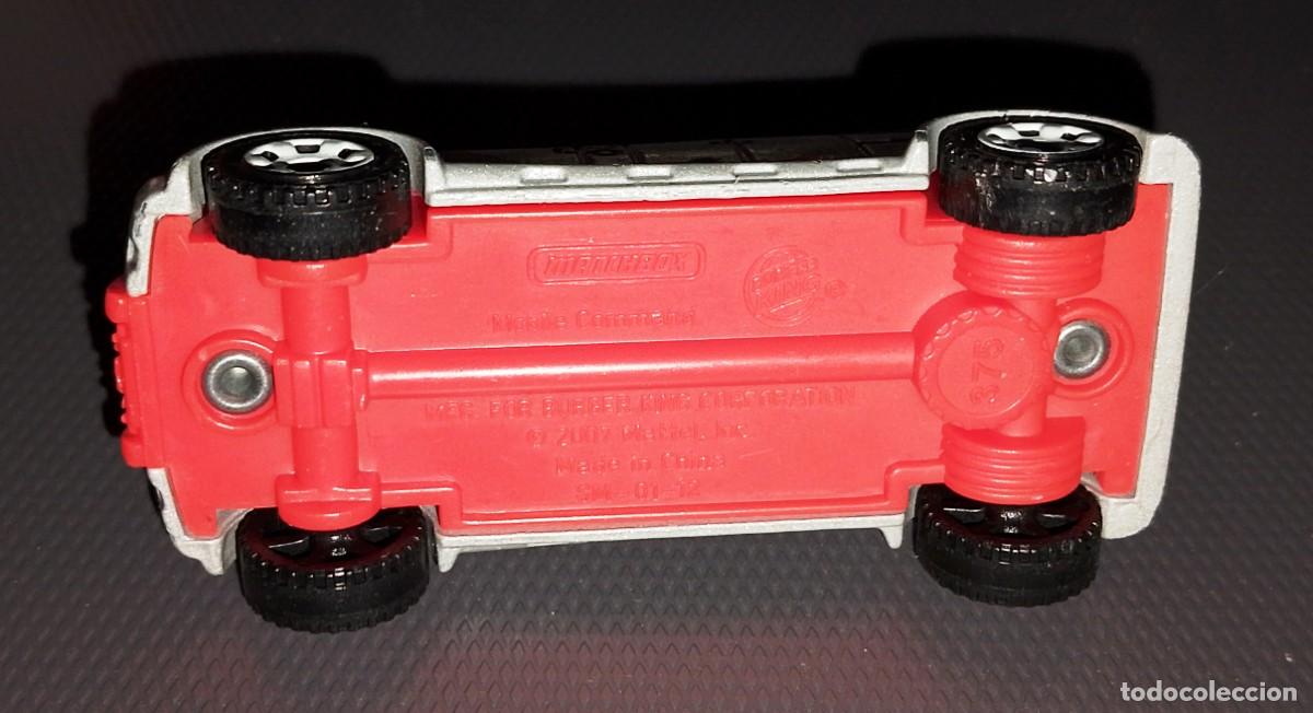 Coches a escala Hot Wheels: Matchbox Mobile command para burger king gris - Foto 7