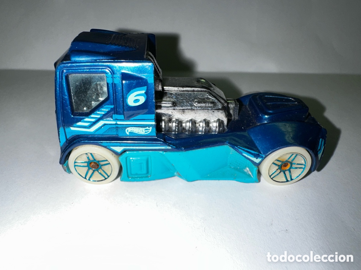 Coches a escala Hot Wheels: Hot Wheels 2011 Rennen Rig - Foto 1