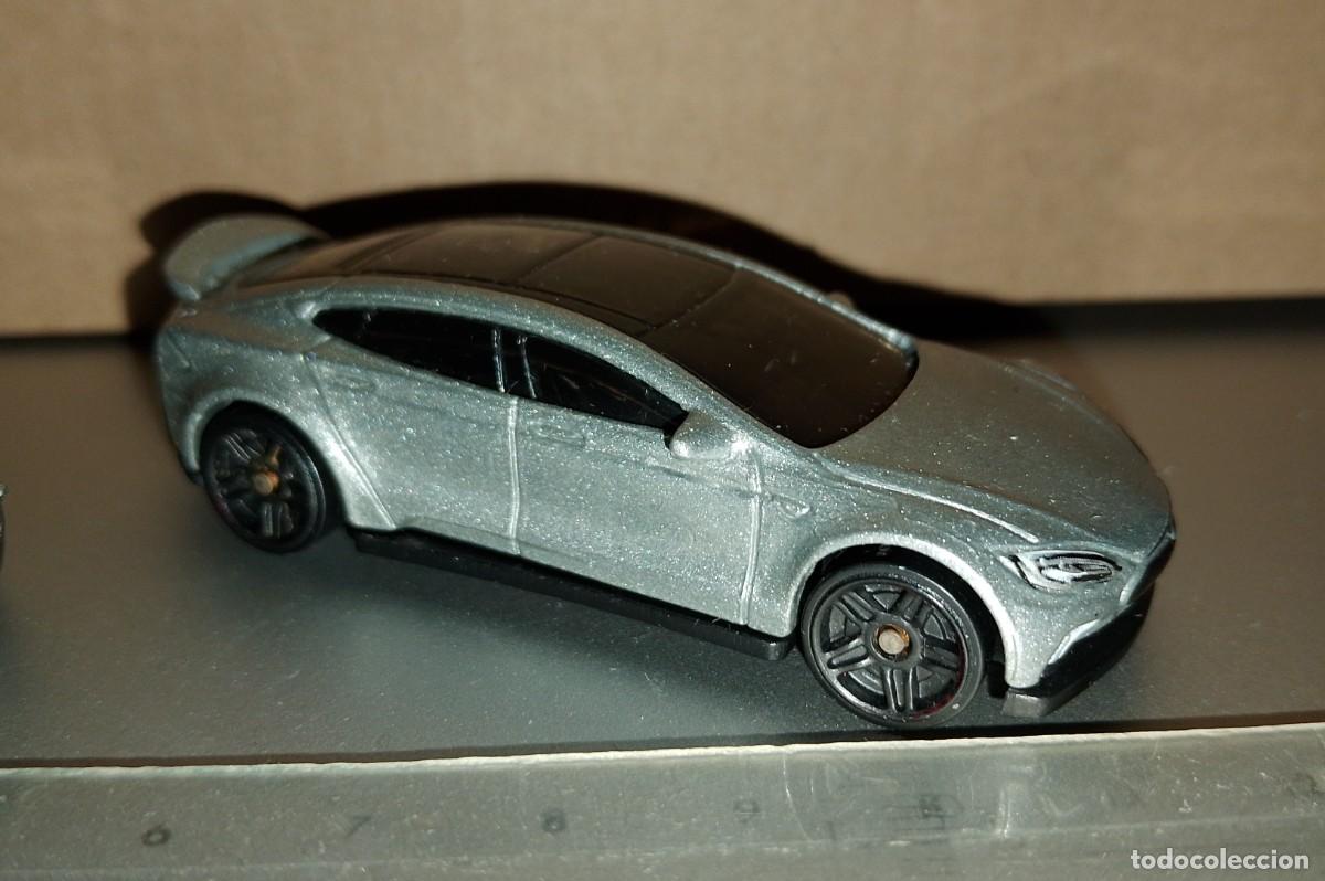 Coches a escala Hot Wheels: Hot wheels Tesla Model S