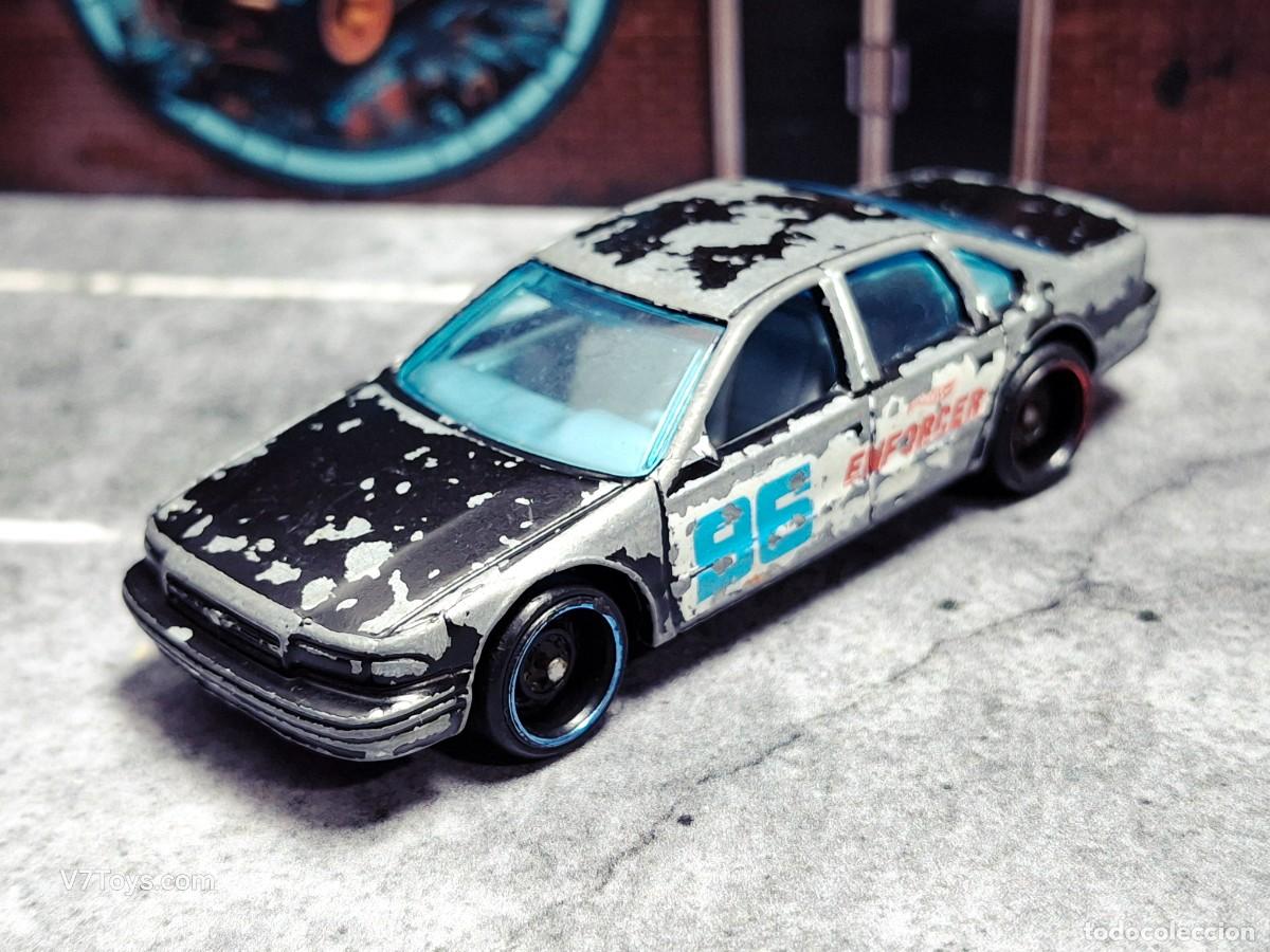 Coches a escala Hot Wheels: Chevrolet Impala SS '96 Hot Wheels 2022 Demo Destruction Mattel