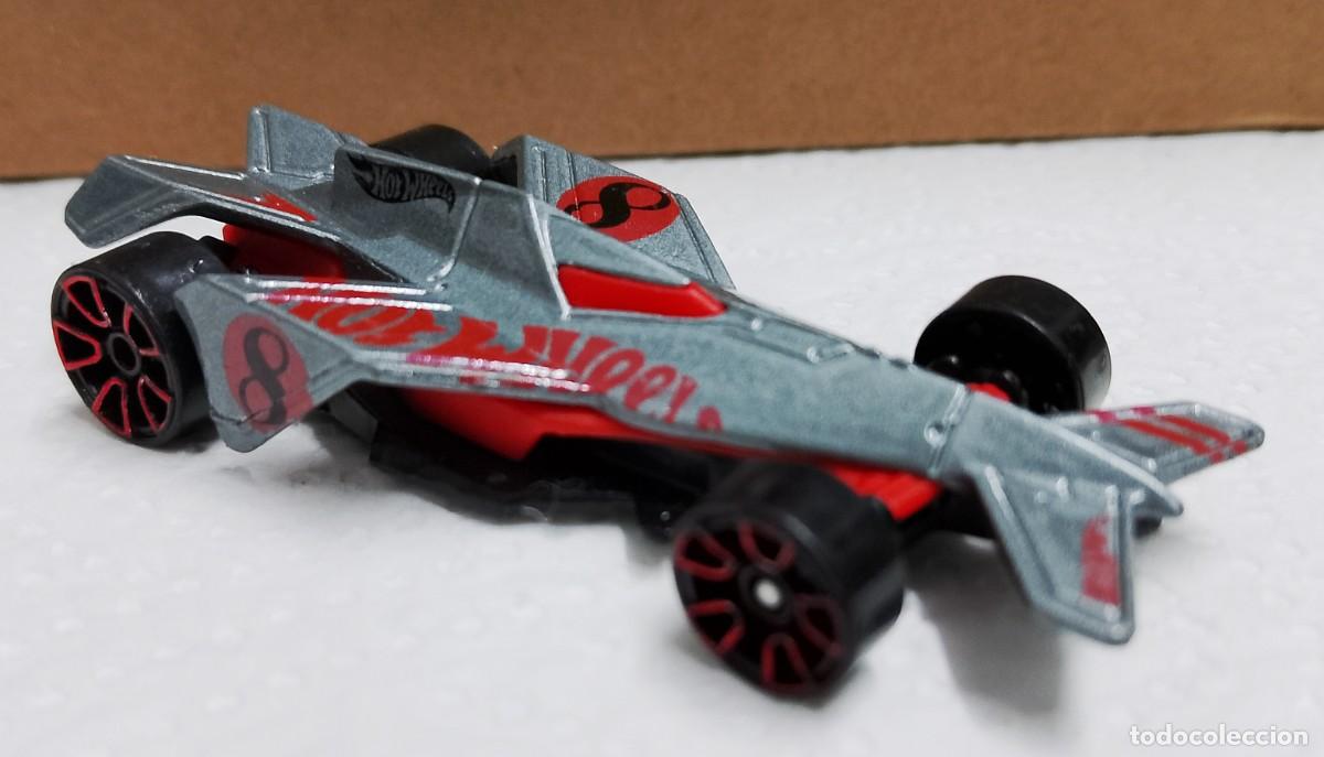 Coches a escala Hot Wheels: Hot wheels gris n&uacute;mero 8