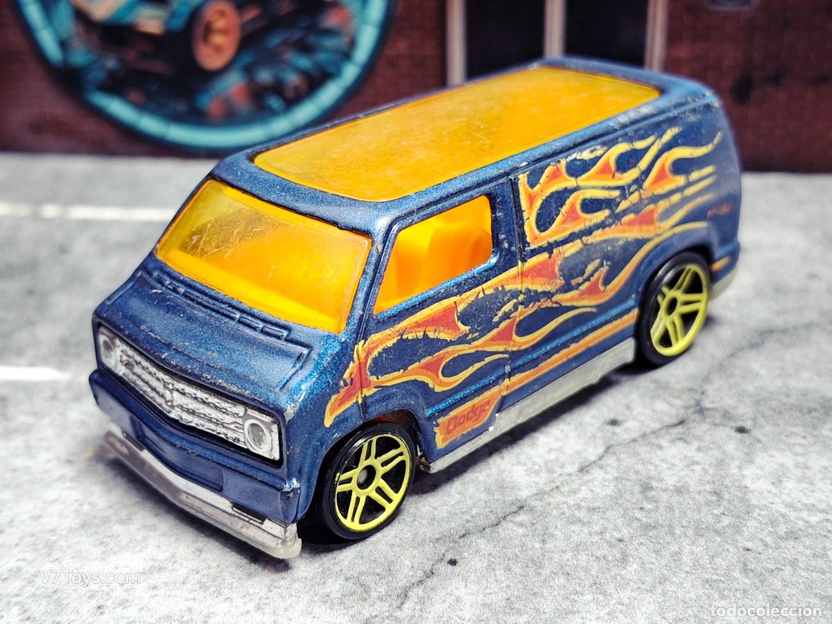 Coches a escala Hot Wheels: Custom '77 Dodge Van Hot Wheels 2017 HW Flames Mattel