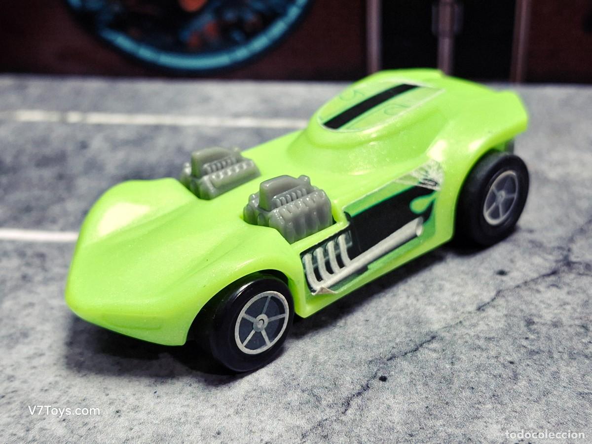 Coches a escala Hot Wheels: Twin Mill Hot Wheels 2016 Nestle PVC Pullback - Foto 1