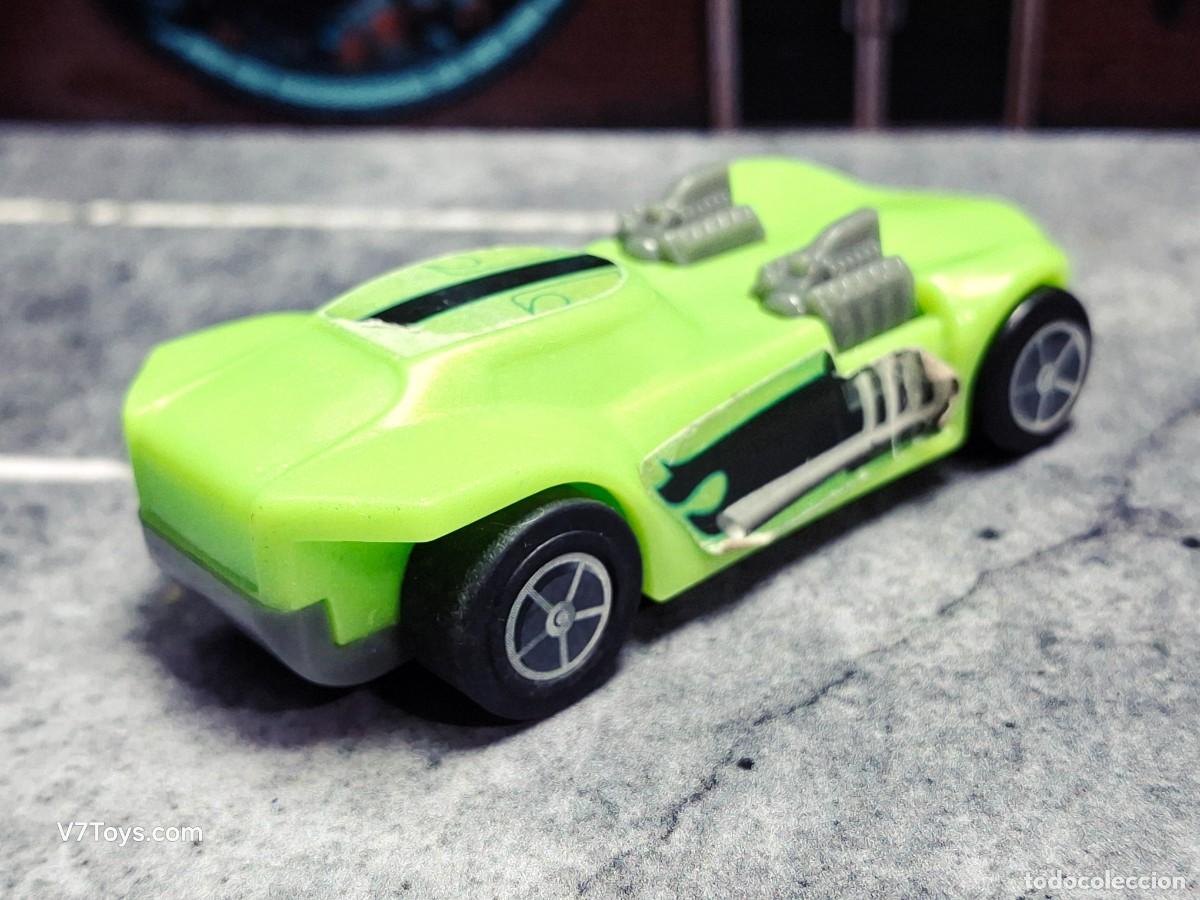 Coches a escala Hot Wheels: Twin Mill Hot Wheels 2016 Nestle PVC Pullback - Foto 2