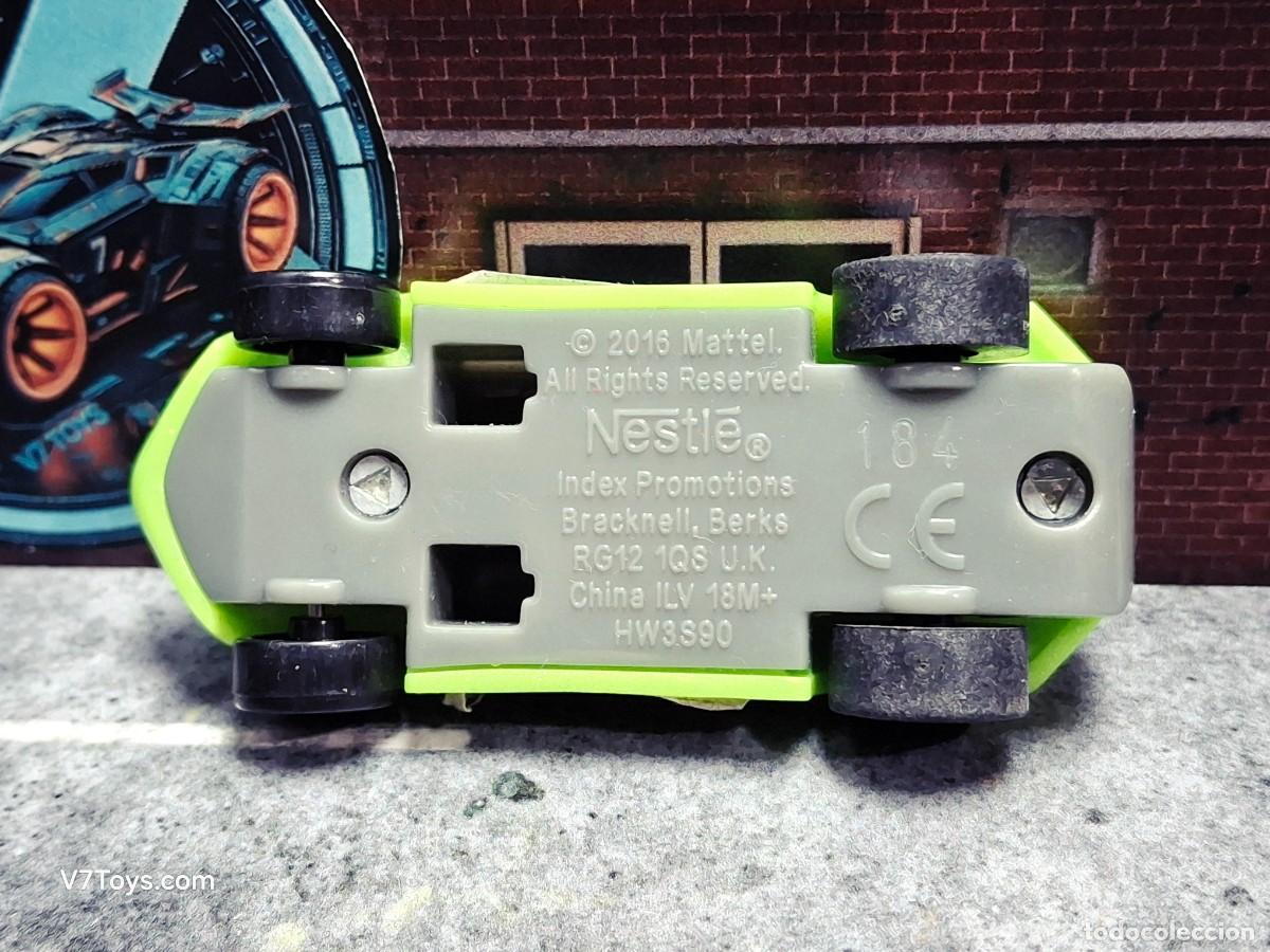 Coches a escala Hot Wheels: Twin Mill Hot Wheels 2016 Nestle PVC Pullback - Foto 3