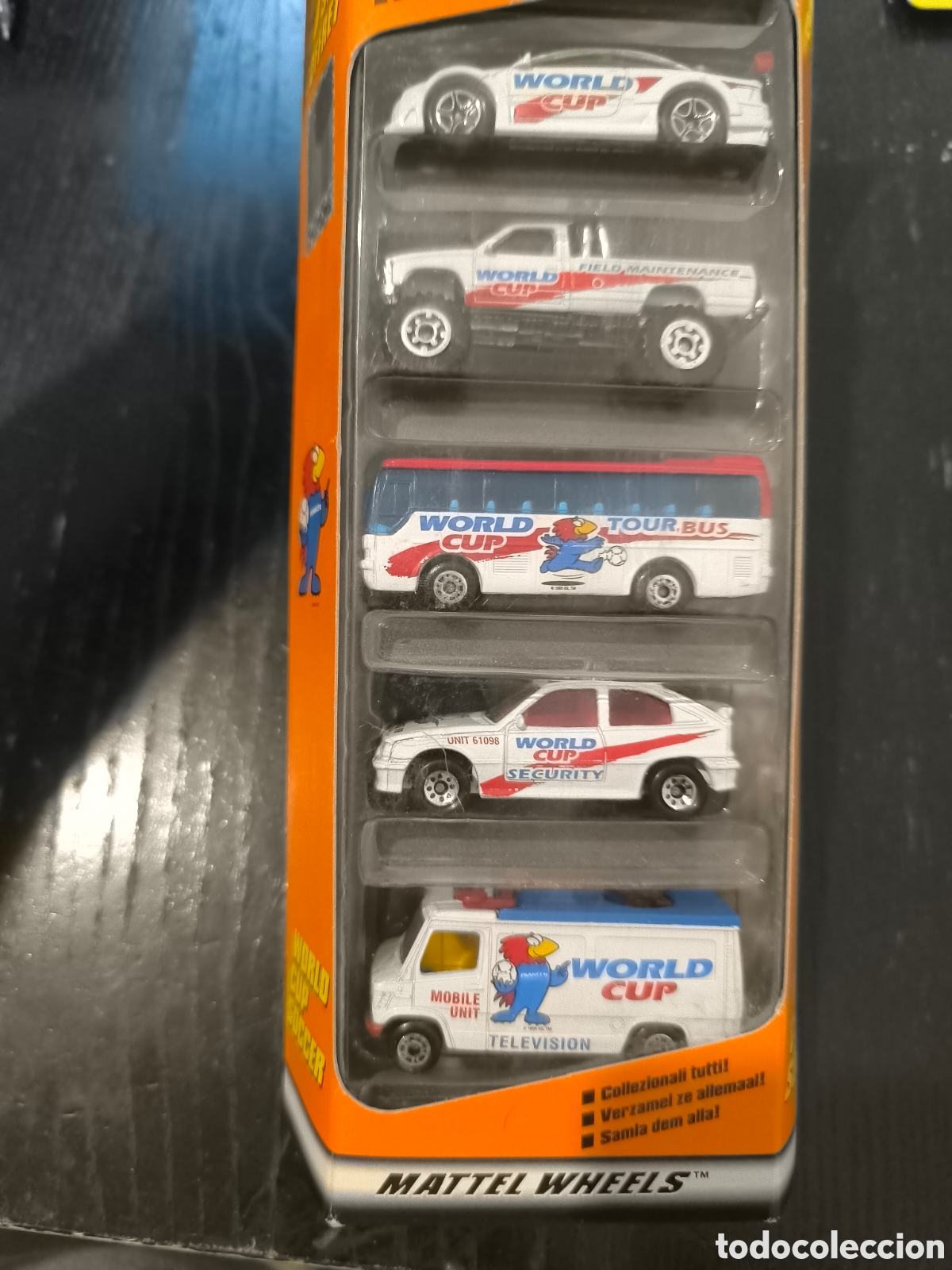 Coches a escala Hot Wheels: Matchbox Set world cup soccer 5-Pack - Foto 3