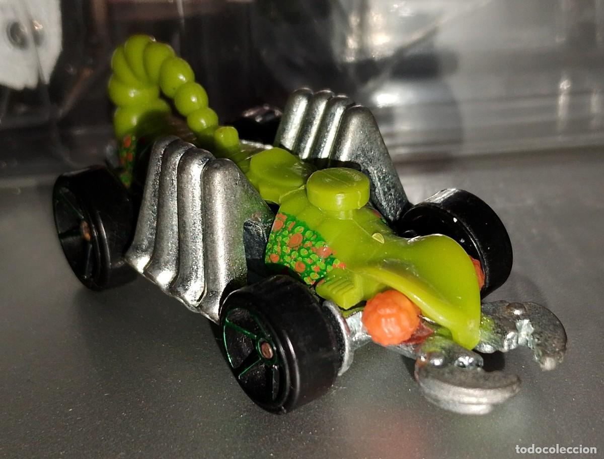 Coches a escala Hot Wheels: Hot wheels 2011 EEVIL WEEVIL, verde - Foto 3