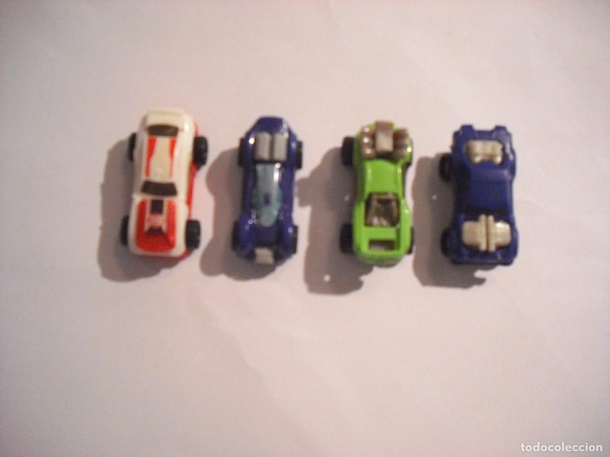 Coches a escala Hot Wheels: LOTE DE 4 COCHES HOTWHEELS DE KINDER SORPRESA