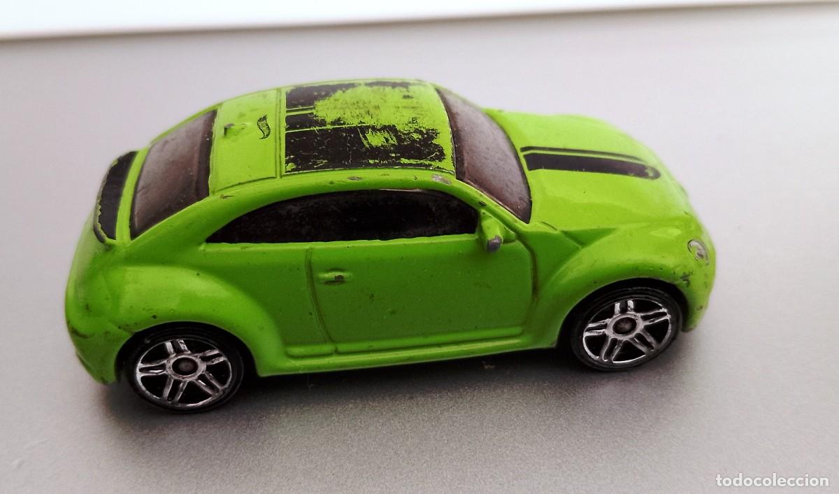 Coches a escala Hot Wheels: Hot wheels Volkswagen New Beatle verde