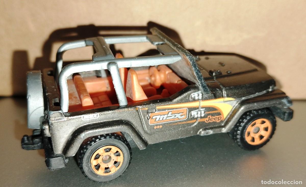Coches a escala Hot Wheels: Matchbox Jeep Wrangler - Foto 4