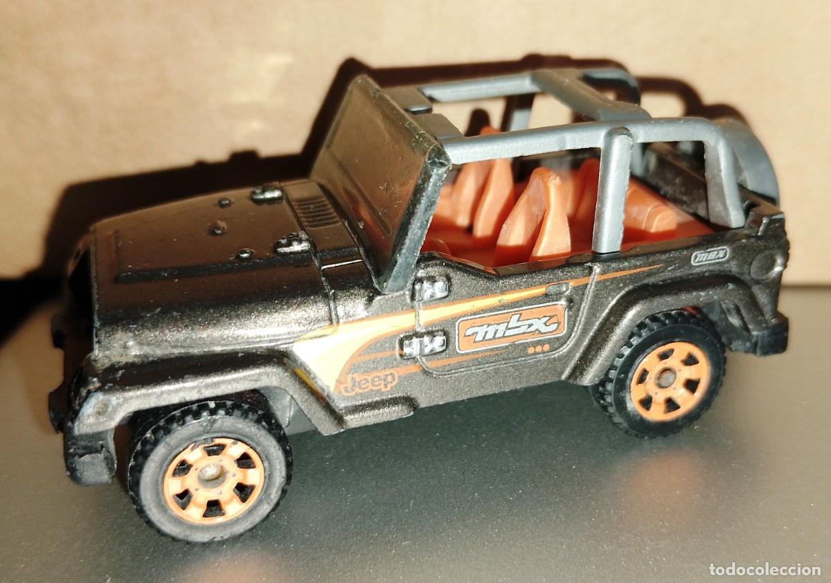 Coches a escala Hot Wheels: Matchbox Jeep Wrangler - Foto 5