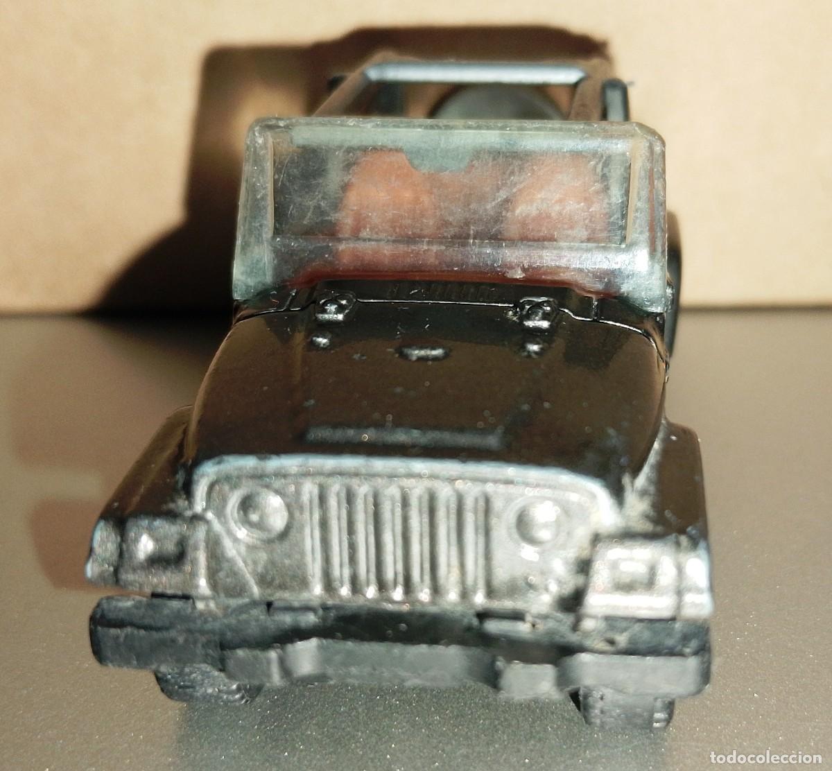 Coches a escala Hot Wheels: Matchbox Jeep Wrangler - Foto 6