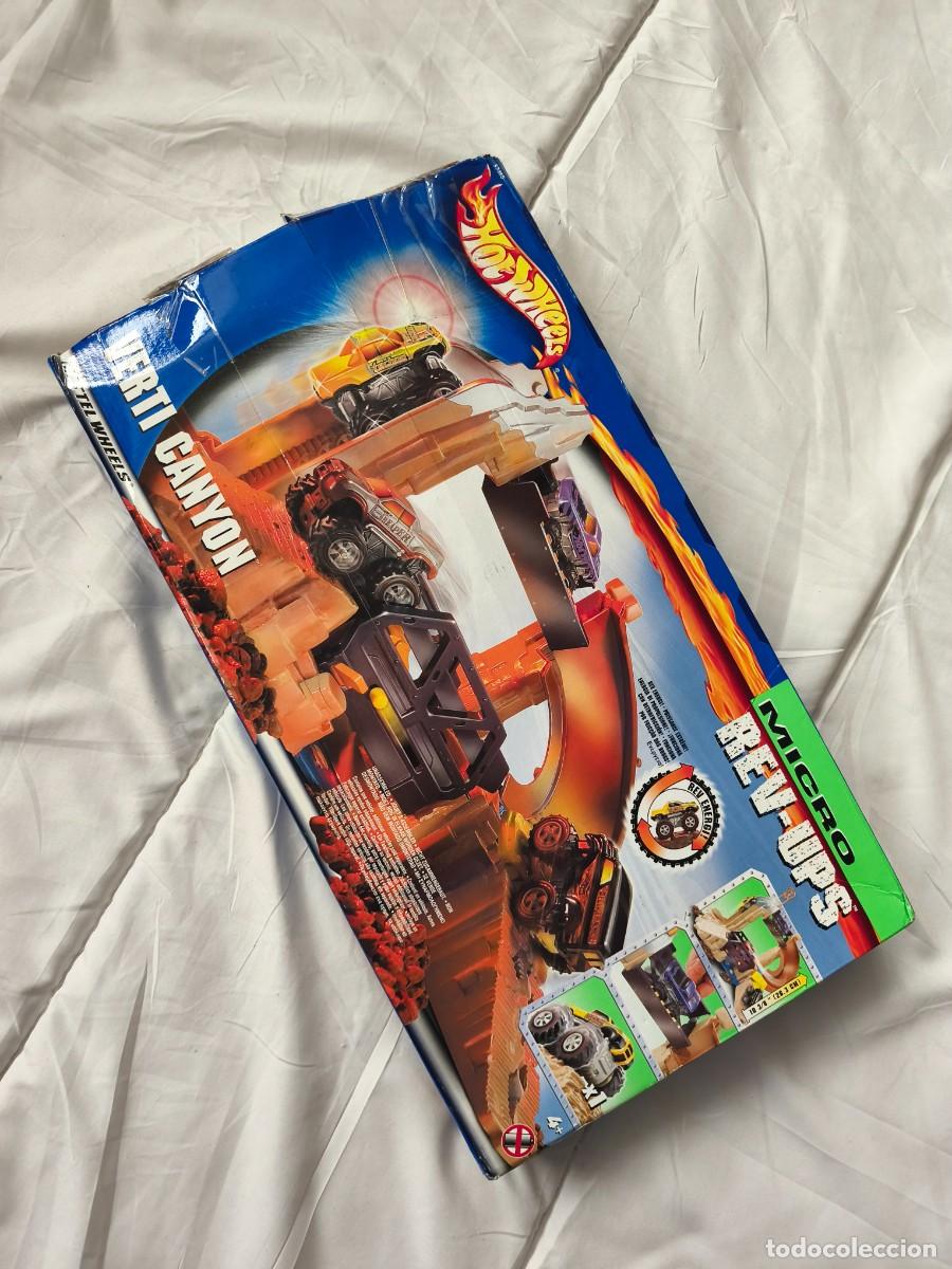 Coches a escala Hot Wheels: Hot Wheels . Micro Rev-Ups Verti-Canyon de Mattel del a&ntilde;o 2023 . Caja original.