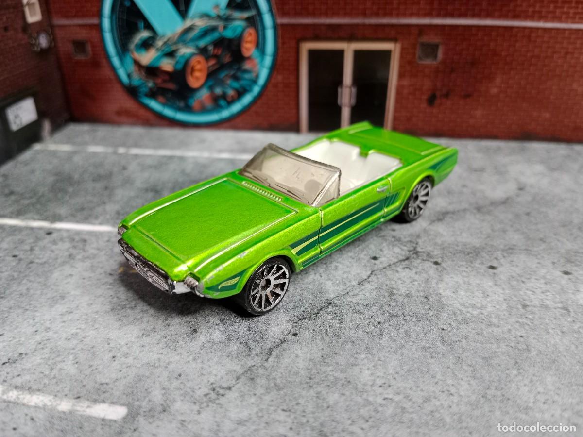 Coches a escala Hot Wheels: Ford Mustang II Concept Hot Wheels 2014 Mustang 50th Mattel