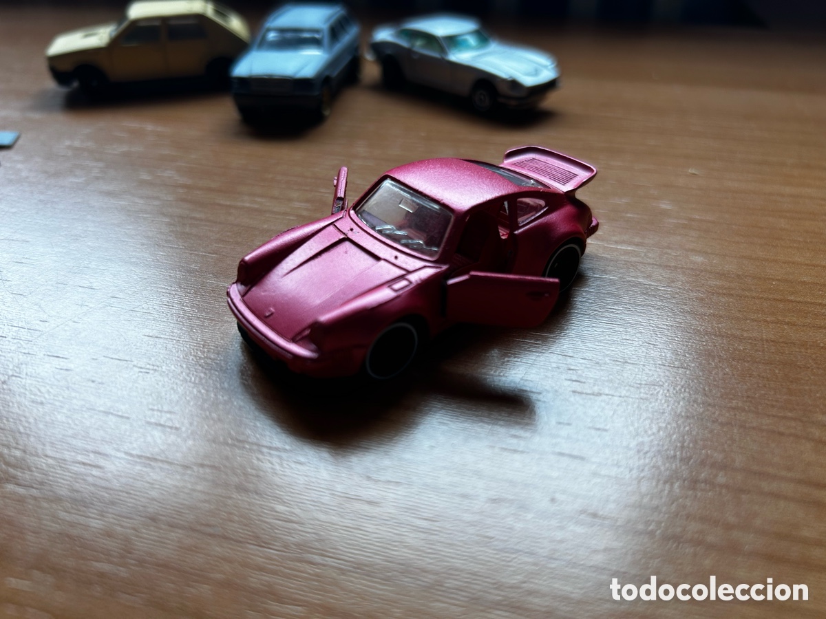 Coches a escala Hot Wheels: Coche miniatura majorette