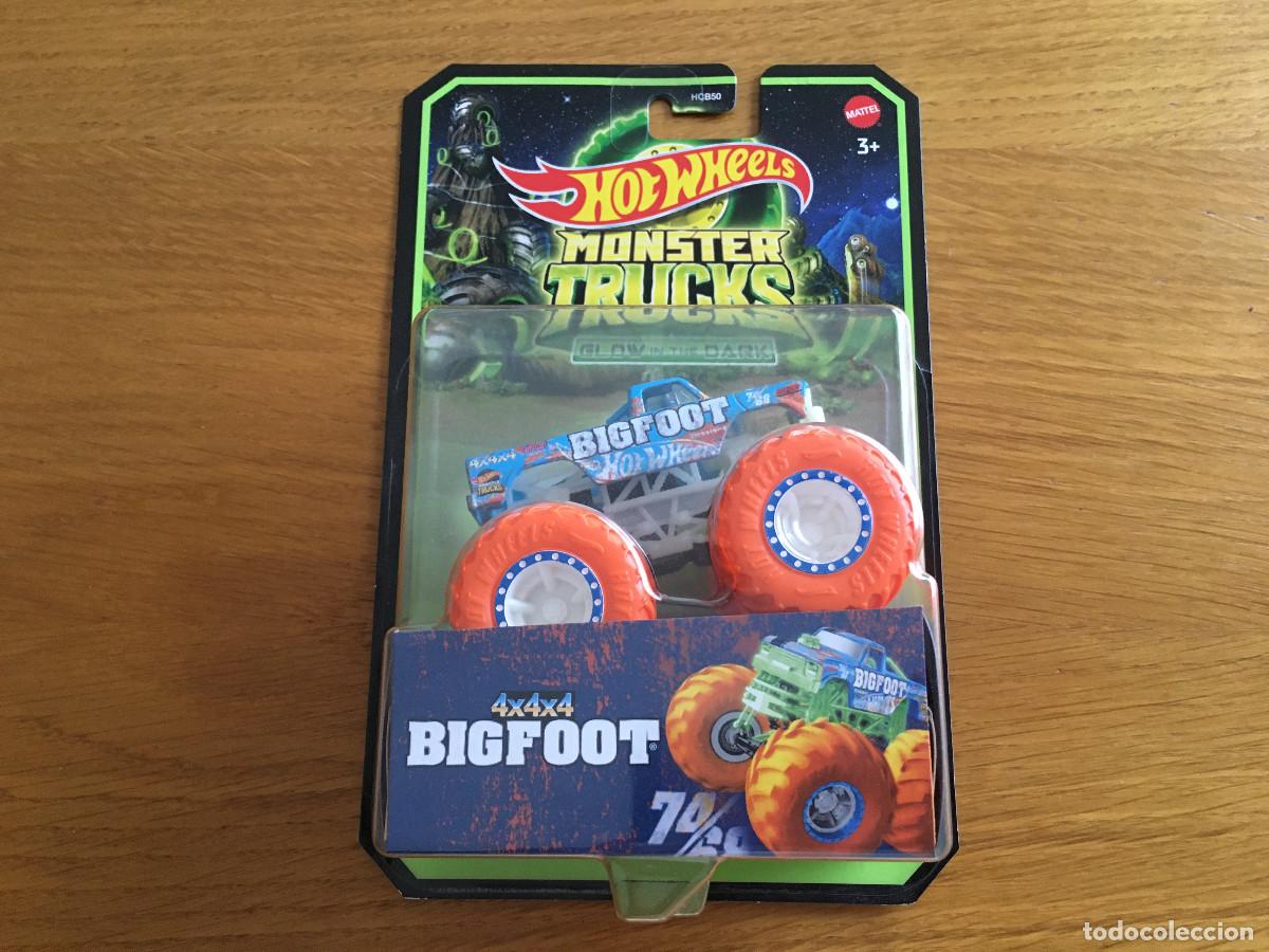 Coches a escala Hot Wheels: Coche Hot Wheels monster truck Bigfoot fluorescente. NUEVO A ESTRENAR.