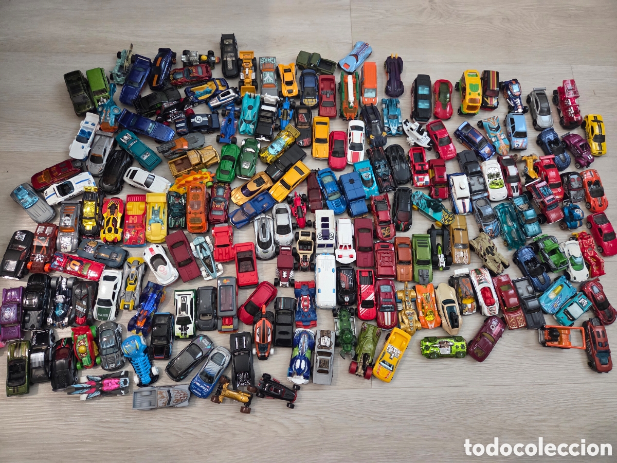 Coches a escala Hot Wheels: Lote 180 coches hot wheels