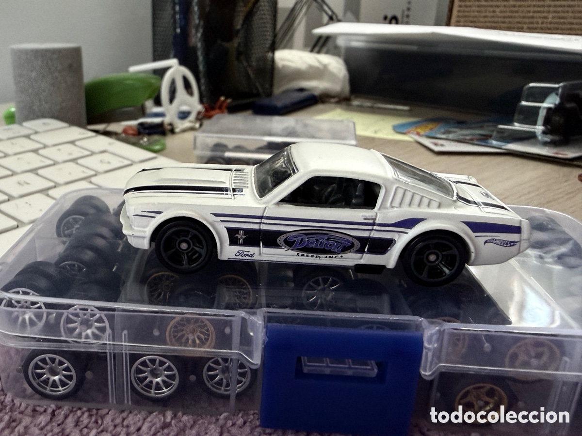 Coches a escala Hot Wheels: Hot Wheels Mustang 2+2 Fastback