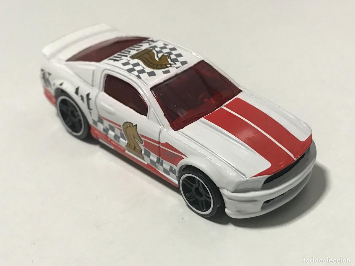 Carros em escala Hot Wheels: HOTWHEELS HWMM FORD MUSTANG 2007, TIPO HOT WHEELS