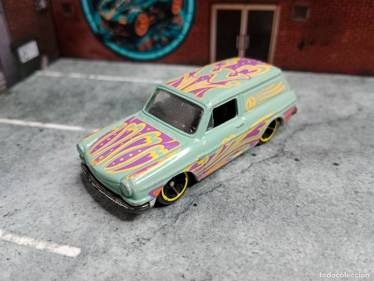 Coches a escala Hot Wheels: Volkswagen Squareback Custom '69 Hot Wheels 2016 HW Art Cars Mattel