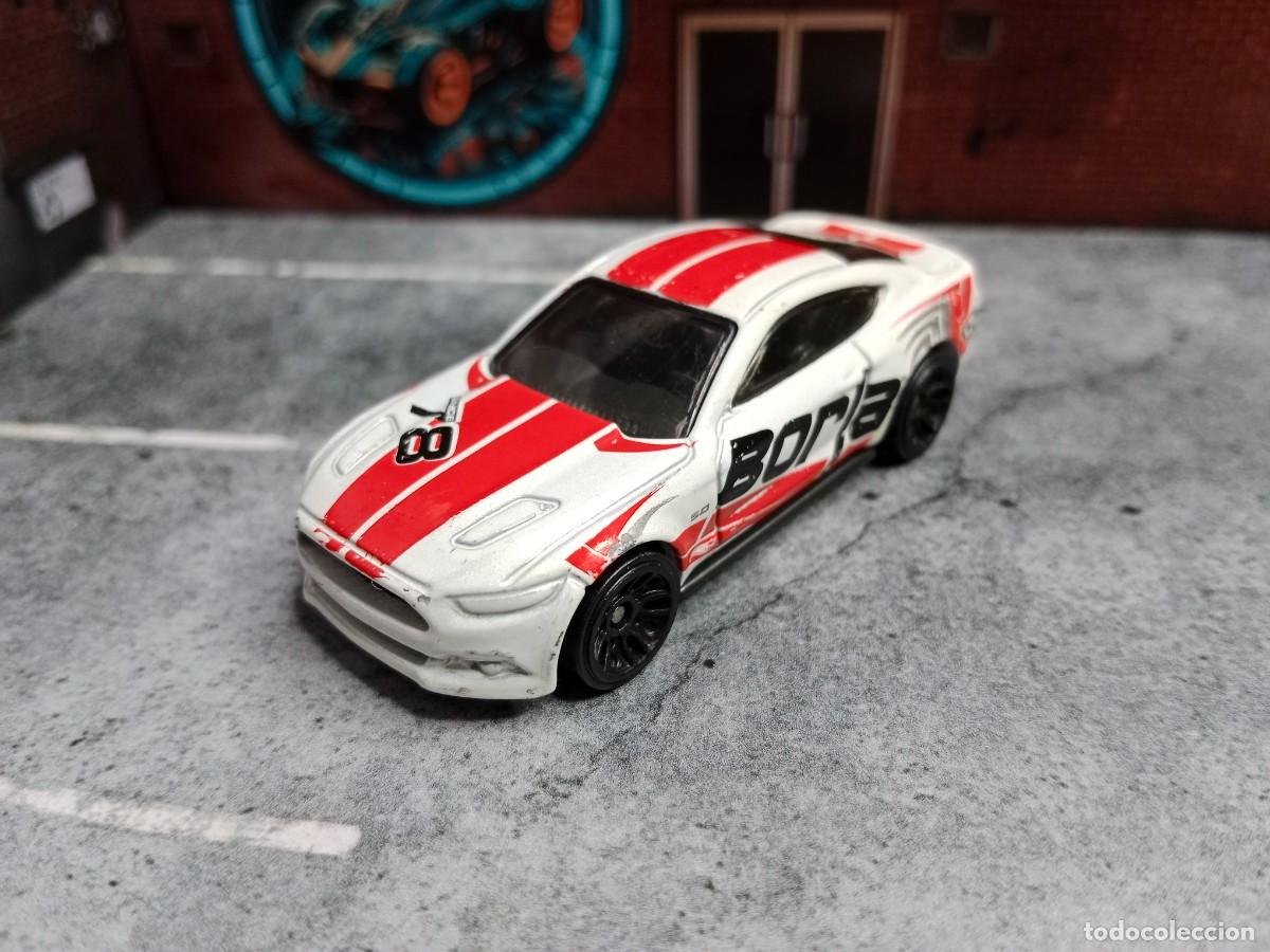 Coches a escala Hot Wheels: Ford Mustang GT '15 Hot Wheels 2018 HW Speed Graphics Mattel